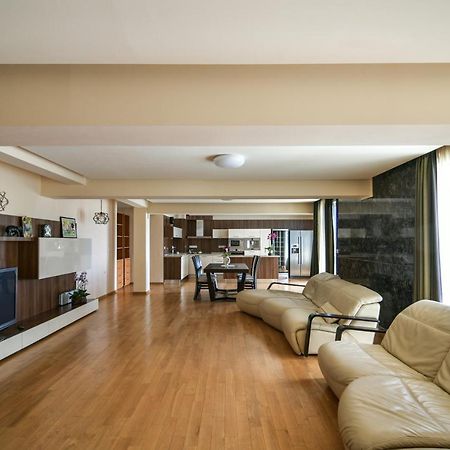 Central Flat With Monster Living Room Varna ภายนอก รูปภาพ