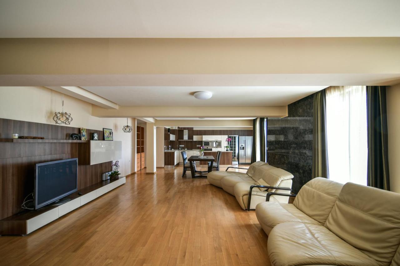 Central Flat With Monster Living Room Varna ภายนอก รูปภาพ