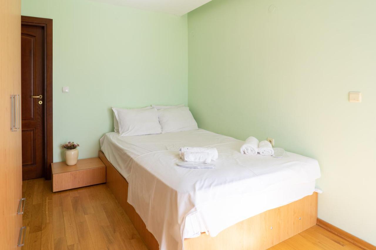 Central Flat With Monster Living Room Varna ภายนอก รูปภาพ