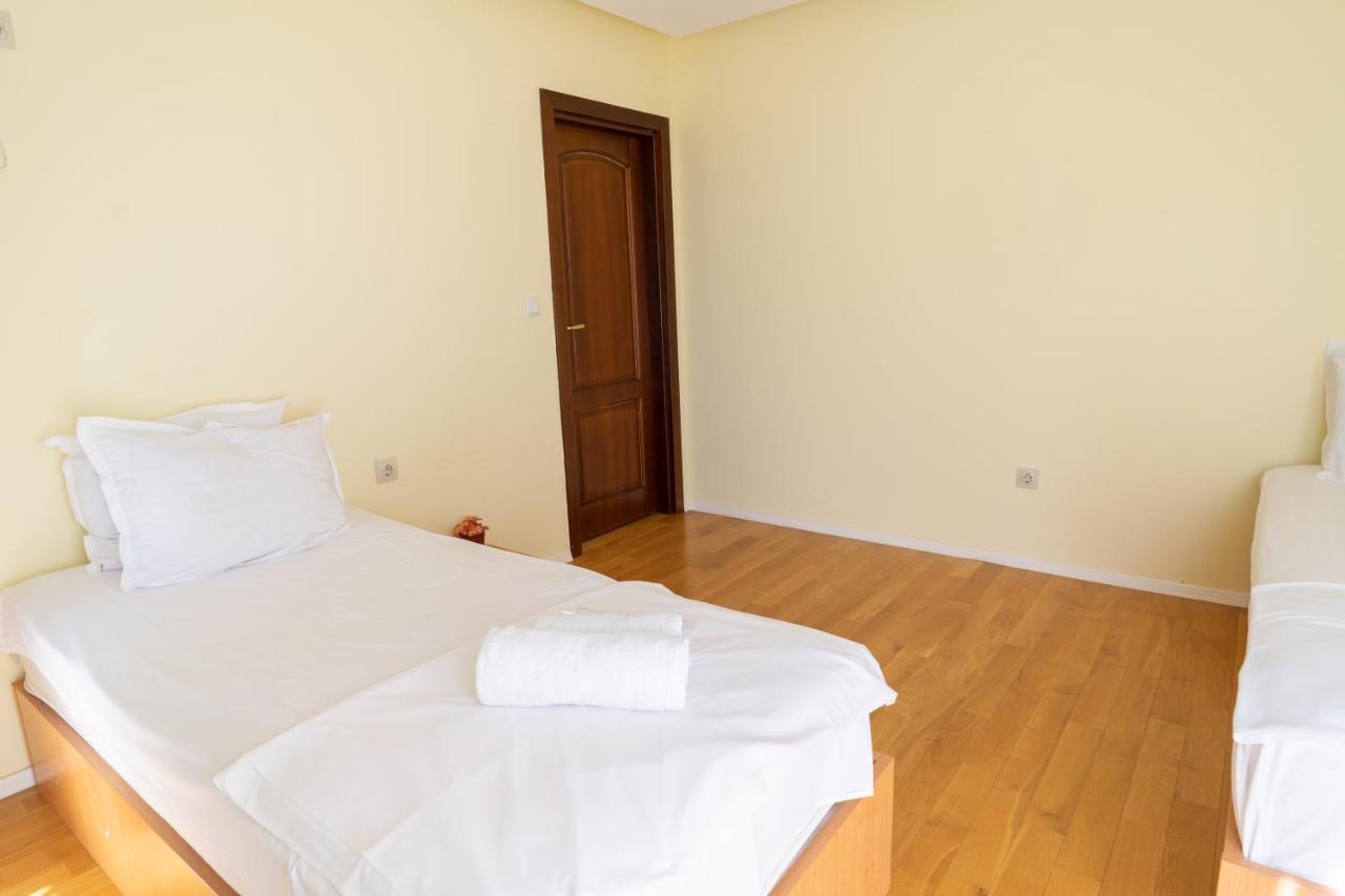 Central Flat With Monster Living Room Varna ภายนอก รูปภาพ